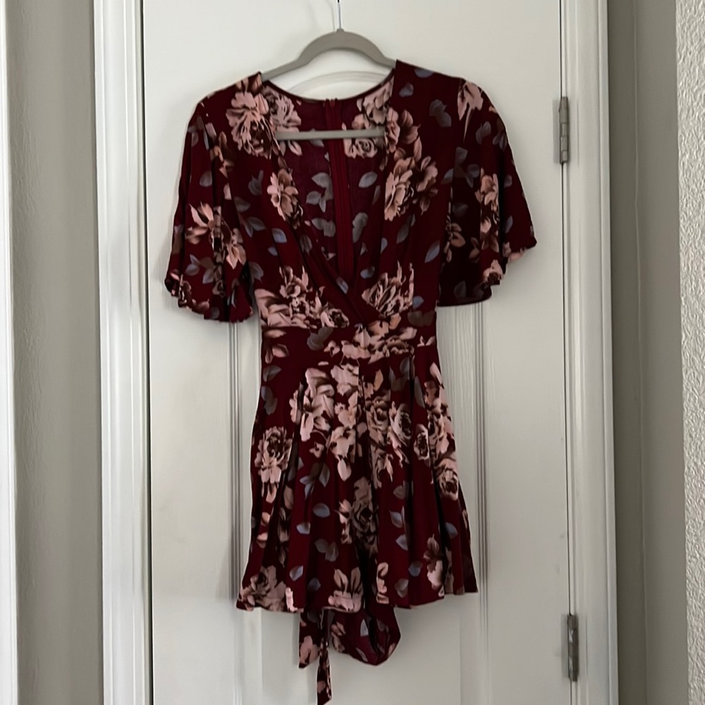 Floral deep V-Neck romper
